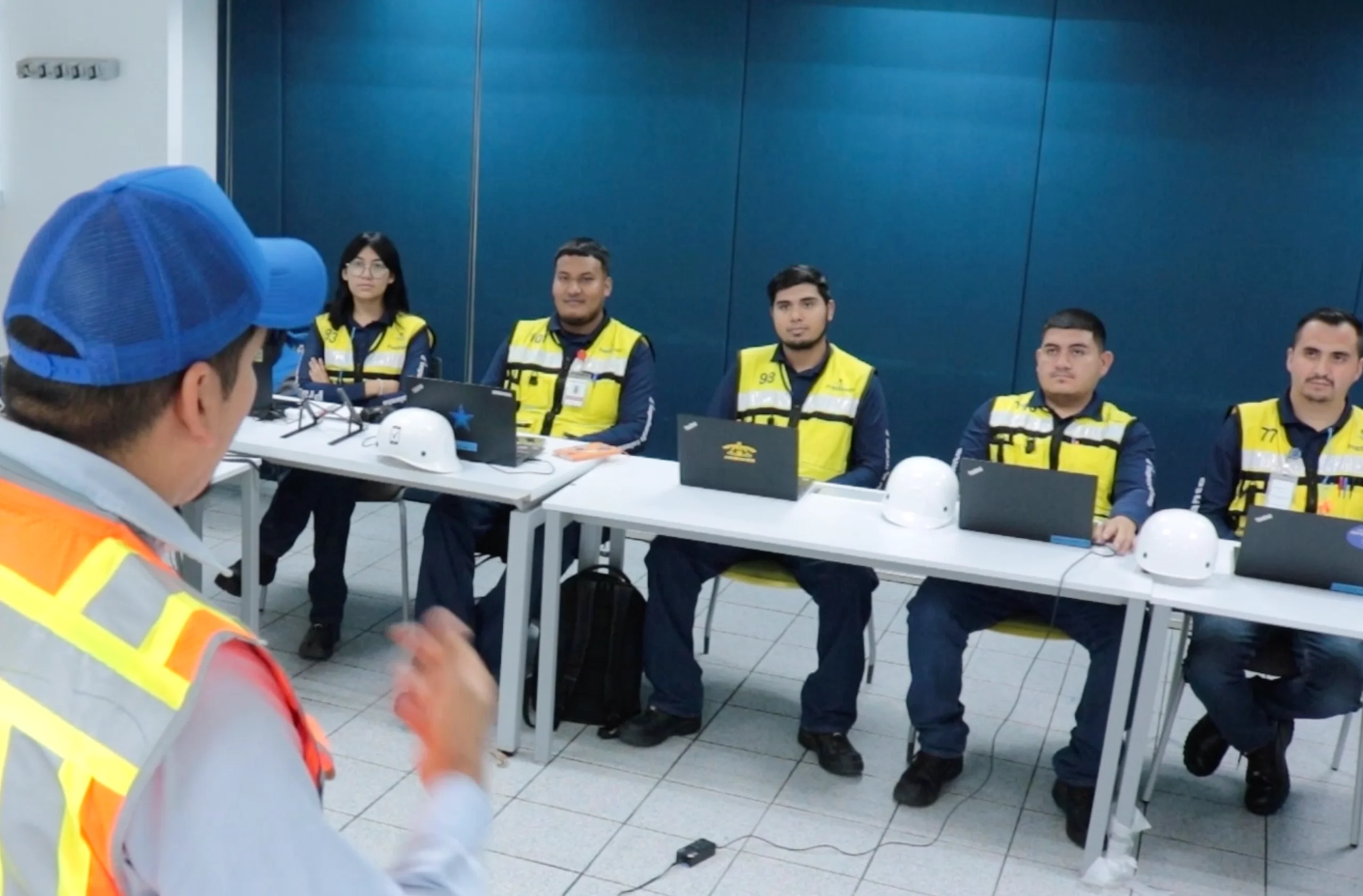 Captura de pantalla 2025-11-30 a la(s) 7.00.38 p.m..png