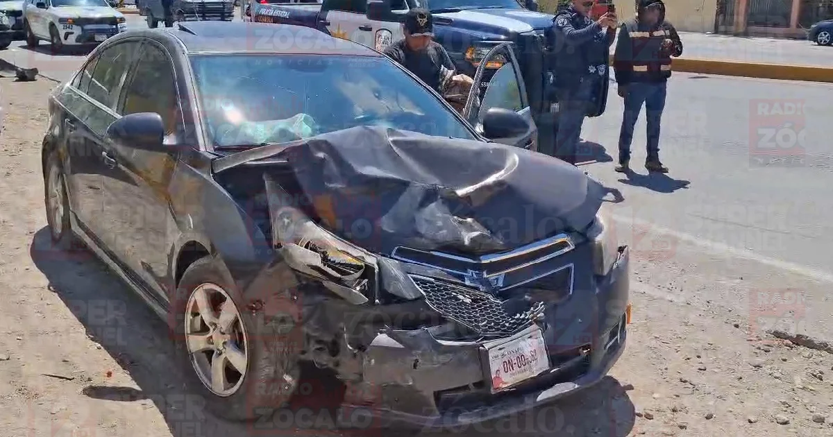 Fuerte accidente vial deja una mujer lesionada