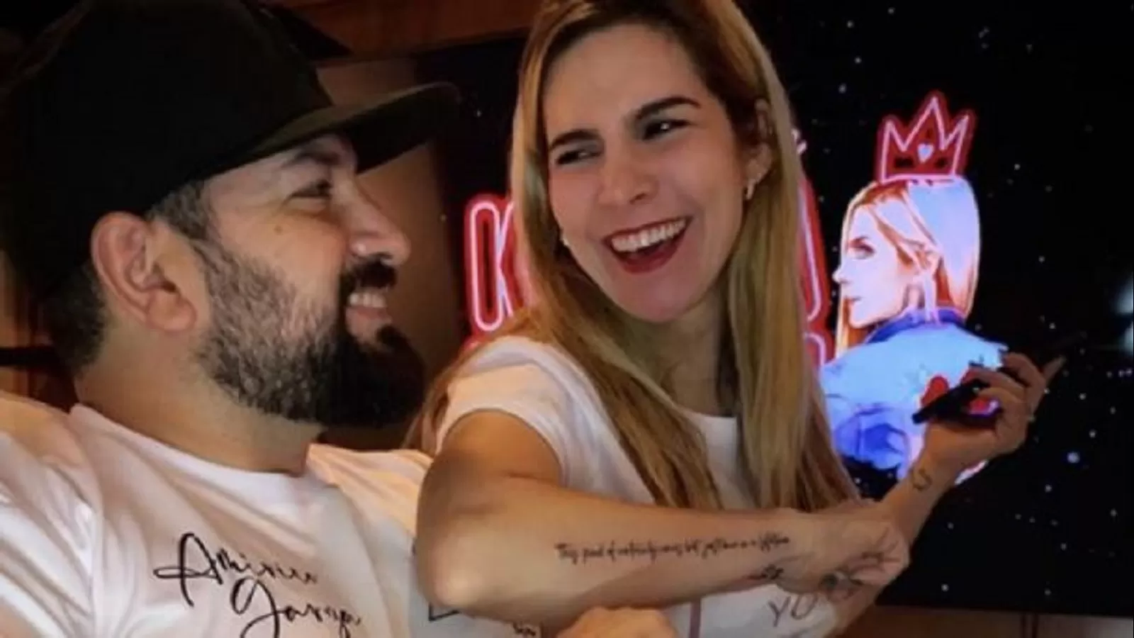 La comediante regiomontana lleva varios aÃ±os siendo criticada por haberle "robado" el esposo a la fallecida Karla Luna, quien era su compaÃ±era.