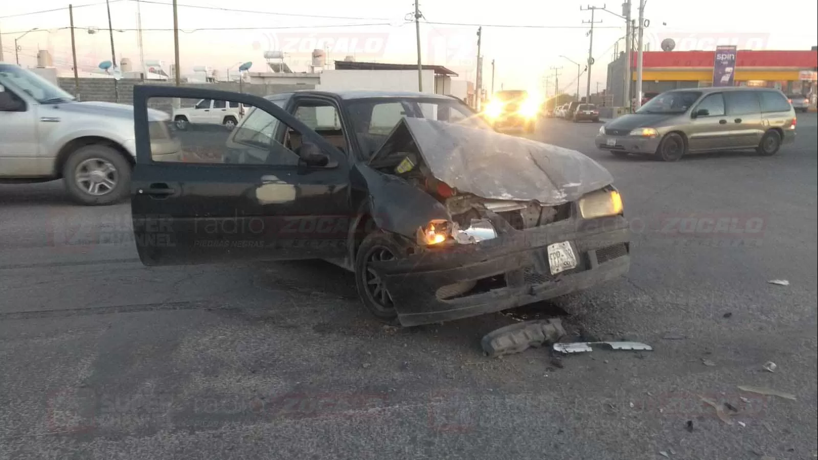 Choque sobre bulevar República deja una persona lesionada