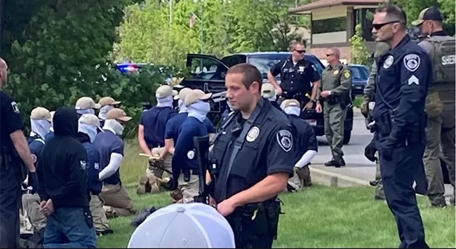 Detienen a 31 personas por planear disturbios en marcha LGBT+ en Idaho