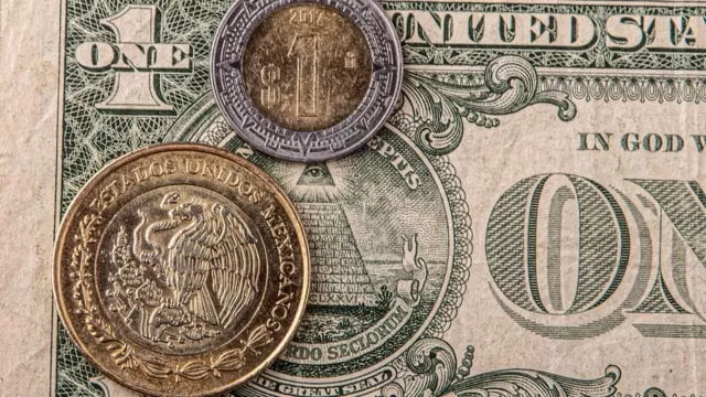 Dólar avanza y rompe la barrera de los 20 pesos por unidad