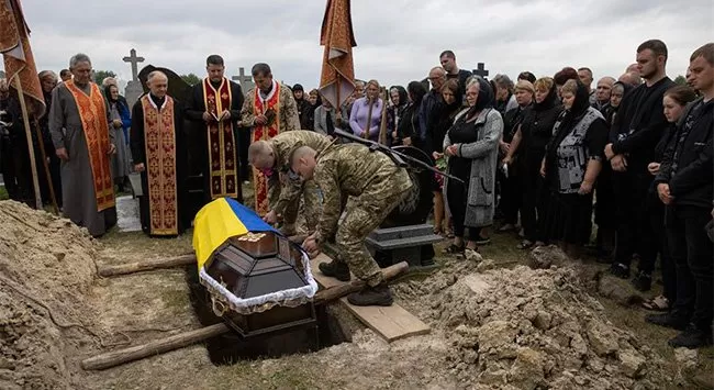 A medida que se recrudecen los enfrentamientos en el DonbÃ¡s el dolor por las pÃ©rdidas se deja sentir