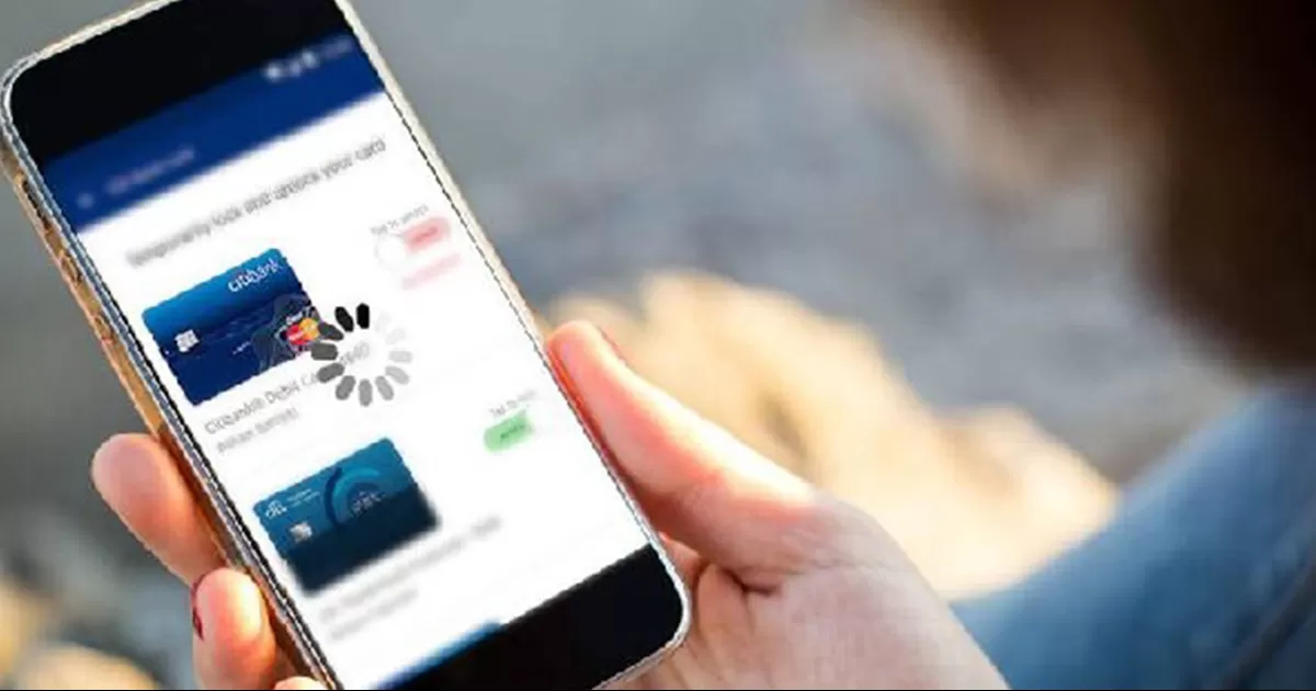La instituciÃ³n pidiÃ³ a sus clientes acudir a las sucursales para realizar las operaciones que no pueden hacer en la app