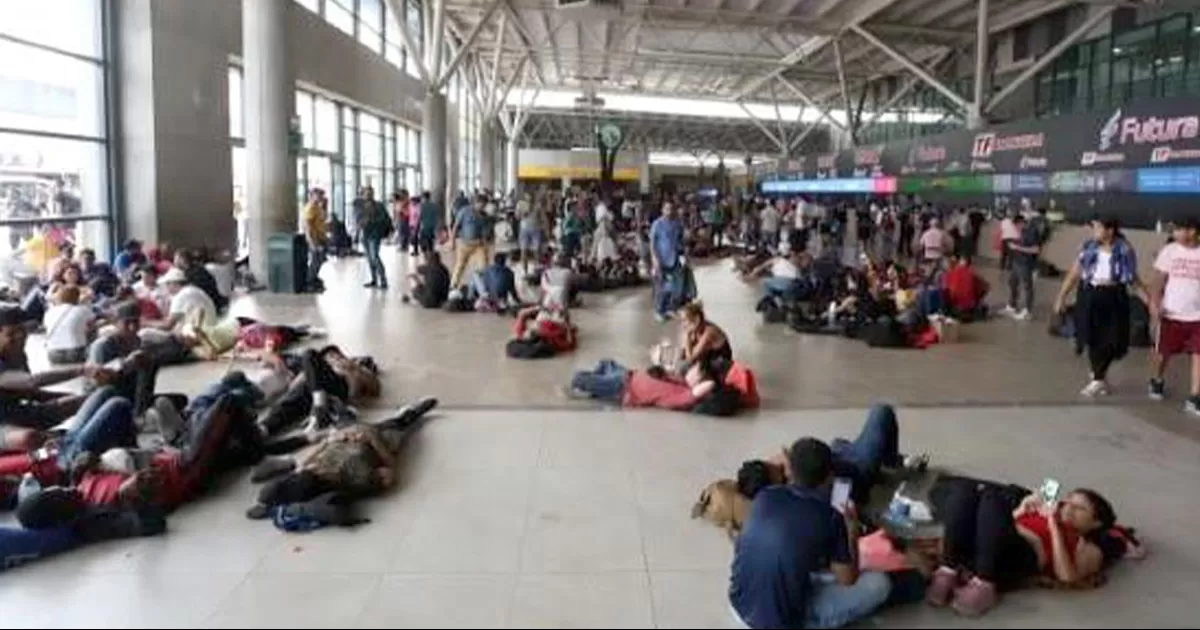 DispondrÃ¡n de aviones y autobuses para deportar a quienes no tengan documentos