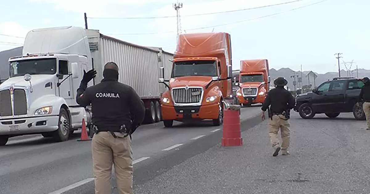 Se logrÃ³ la detenciÃ³n de 7 polleros y el rescate de por lo menos 150 migrantes que viajaban sin documentos