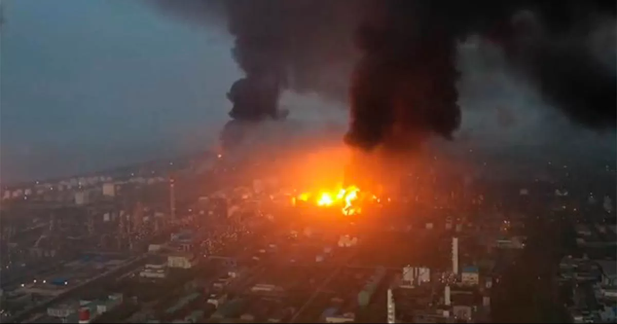 El incidente, de origen aÃºn desconocido, tuvo lugar la madrugada del sÃ¡bado en la unidad de etilenglicol del Departamento QuÃ­mico.