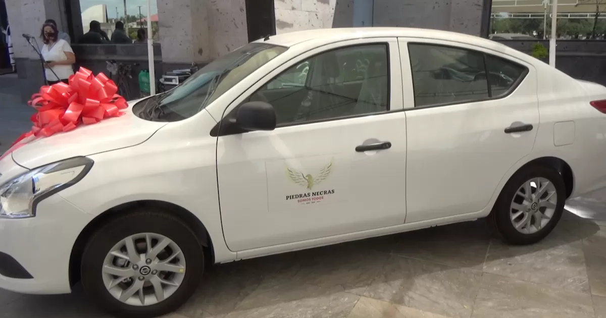 Ganador del automóvil del sorteo del predial donará la unidad al DIF; municipio analiza su destino