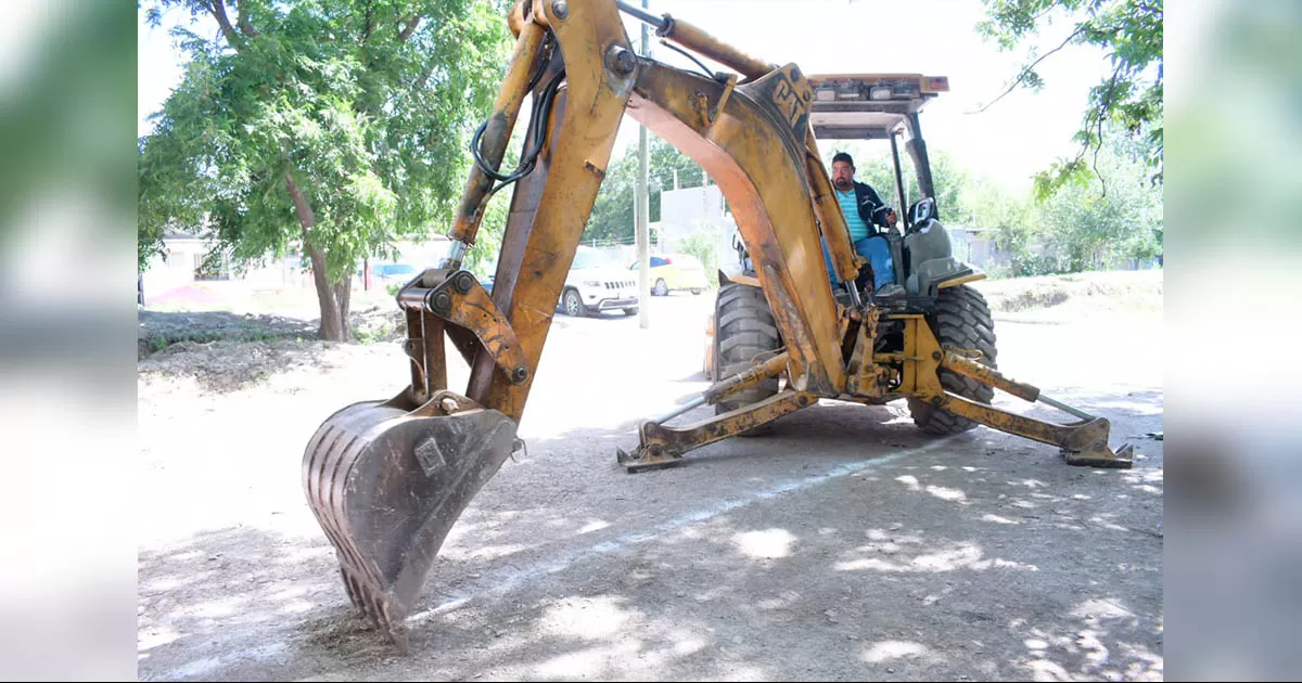 La obra de introducciÃ³n de drenaje fue puesta en marcha en la calle Dr. Coss.