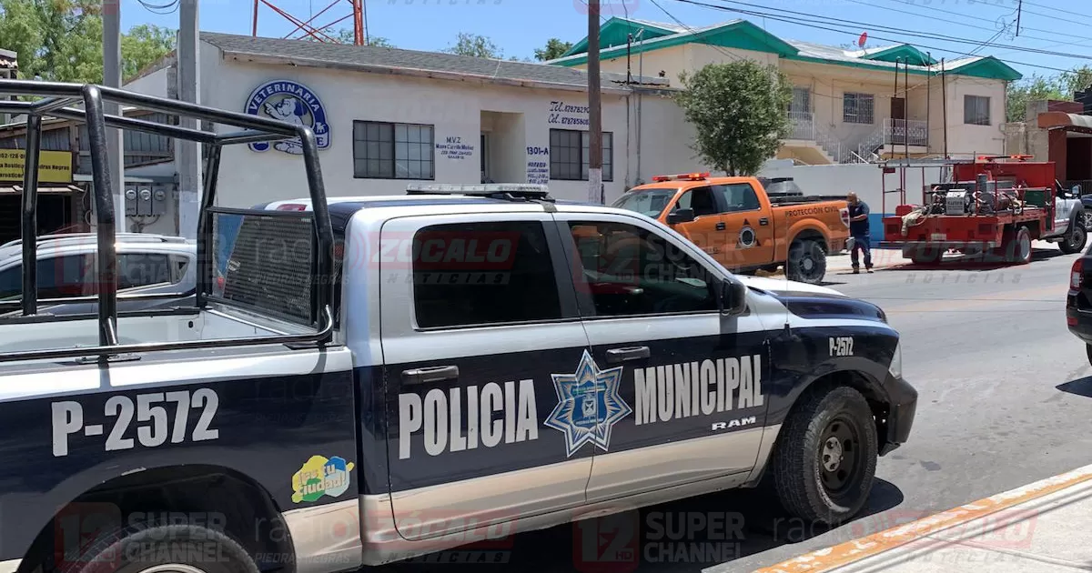 ¨Efecto lupa¨ en basura ocasiona incendio en veterinaria de Piedras Negras