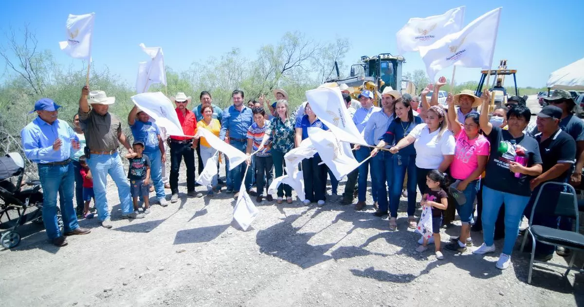 Se iniciaron los trabajos de construcciÃ³n de camino pavimentado en el cual se hace una inversiÃ³n superior a los 4.6 millones de pesos