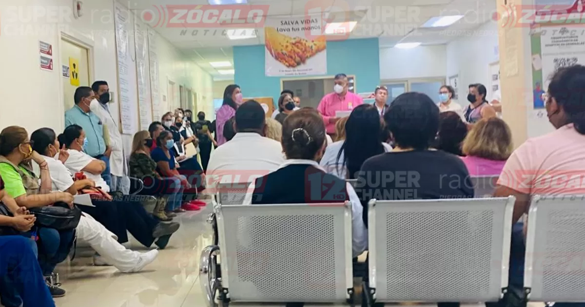 Los trabajadores se mostraron molestos pues aseguran que la JurisdicciÃ³n ha otorgado plazas a modo, incluyendo a personas ajenas a la bolsa de trabajo.