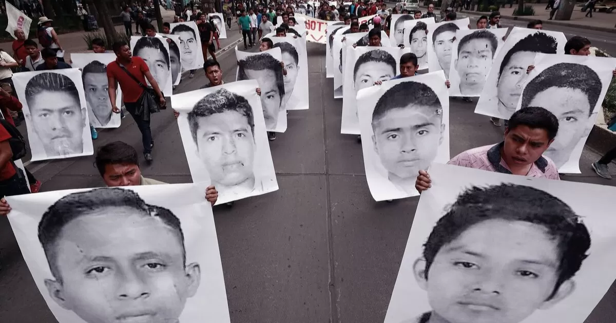 Teléfono de normalista de Ayotzinapa registra actividad, según periodista británico