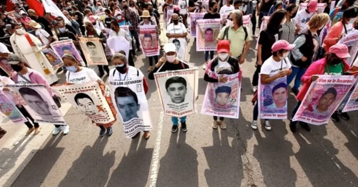 Caso Ayotzinapa: 10 exfuncionarios implicados se han fugado de México