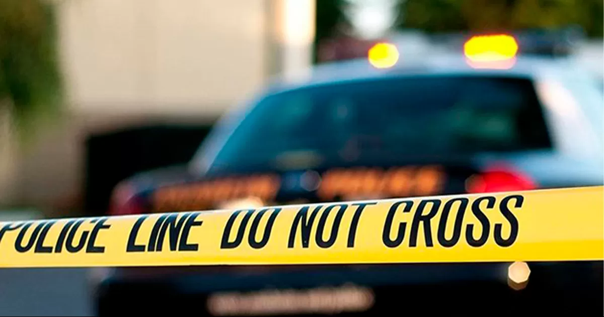 Su padre fue arrestado y acusado de negligencia culposa, posesiÃ³n ilegal de armas de fuego y ocultaciÃ³n de pruebas.