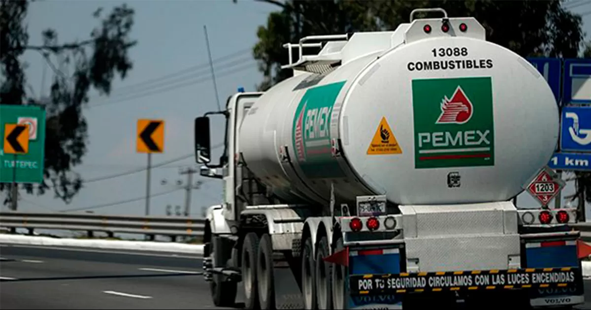 LÃ³pez Obrador dijo que pipas adquiridas en la crisis por el robo de gasolina, ocurrida en enero de 2019, son manejadas por Sedena