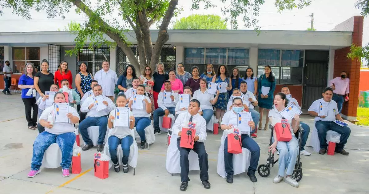 20 jóvenes de educación especial terminan instrucción secundaria en CAM de formación laboral