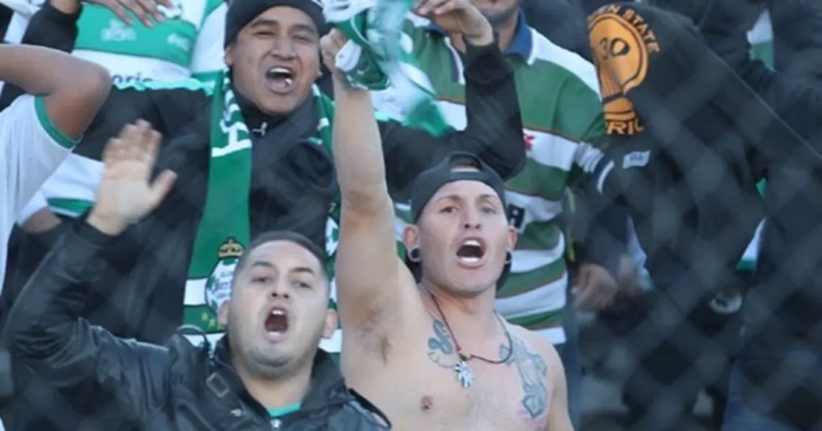 "Tenemos agua y ustedes no": porra de Santos se burla de Rayados