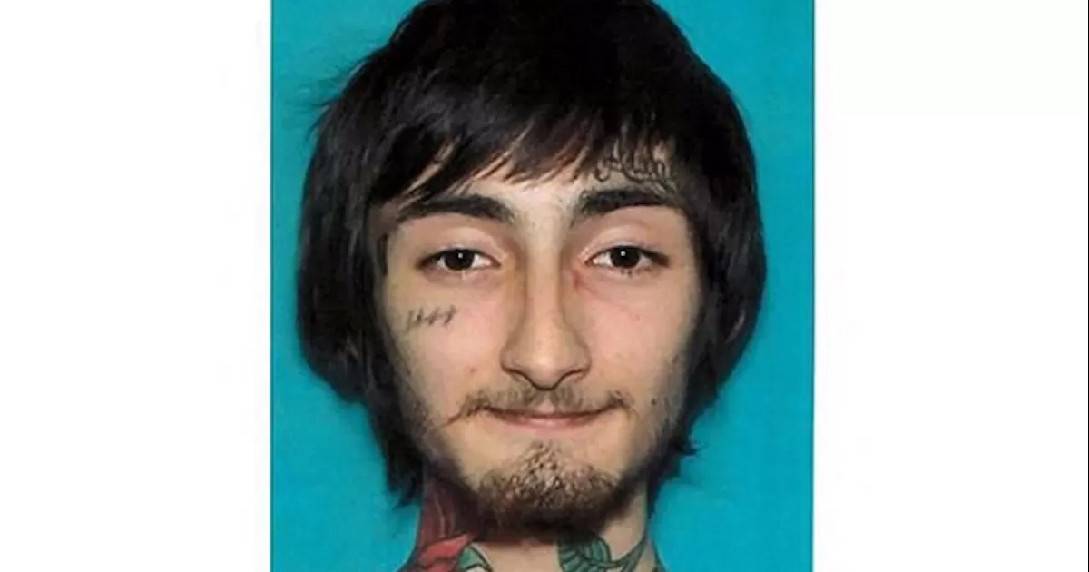 Sospechoso del tiroteo en desfile de EU se disfrazó de mujer durante ataque; lo planeó por semanas