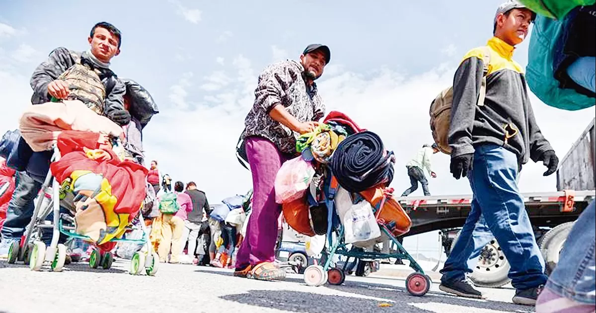 Cada dÃ­a mÃ¡s venezolanos y cubanos llegan a la frontera para intentar cruzar a Estados Unidos.
