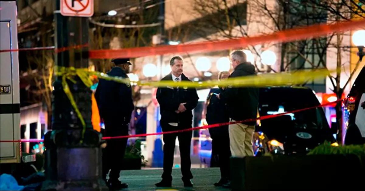 Joven termina brutalmente con la vida de su madre en Estados Unidos