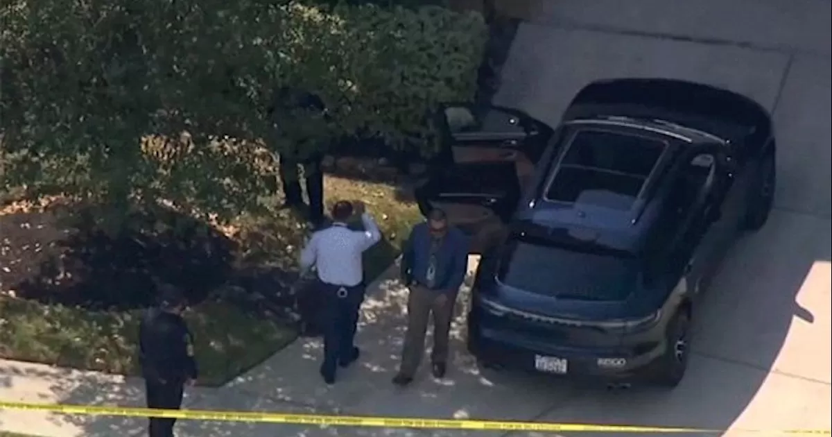 Un niño de 3 años muere por el calor dentro de un auto en Florida