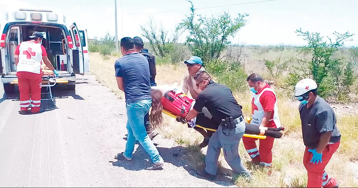 El hecho sobrevino cuando uno de los neumÃ¡ticos estallÃ³, lo que provocÃ³ la salida de camino y posteriormente volcadura.