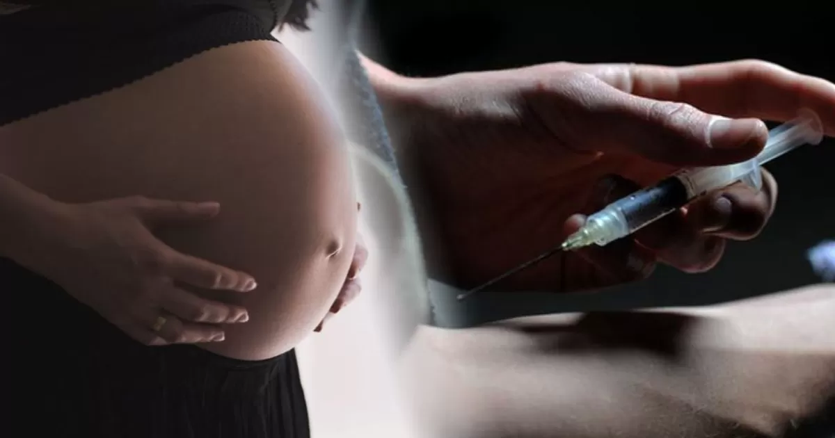 Un matrimonio de edad avanzada reportÃ³ que su hija embarazada se estaba drogando con un foco. Una vez detenida por las autoridades, la fÃ©mina informÃ³ al juez calificador que tenÃ­a casi nueve meses de embarazo.