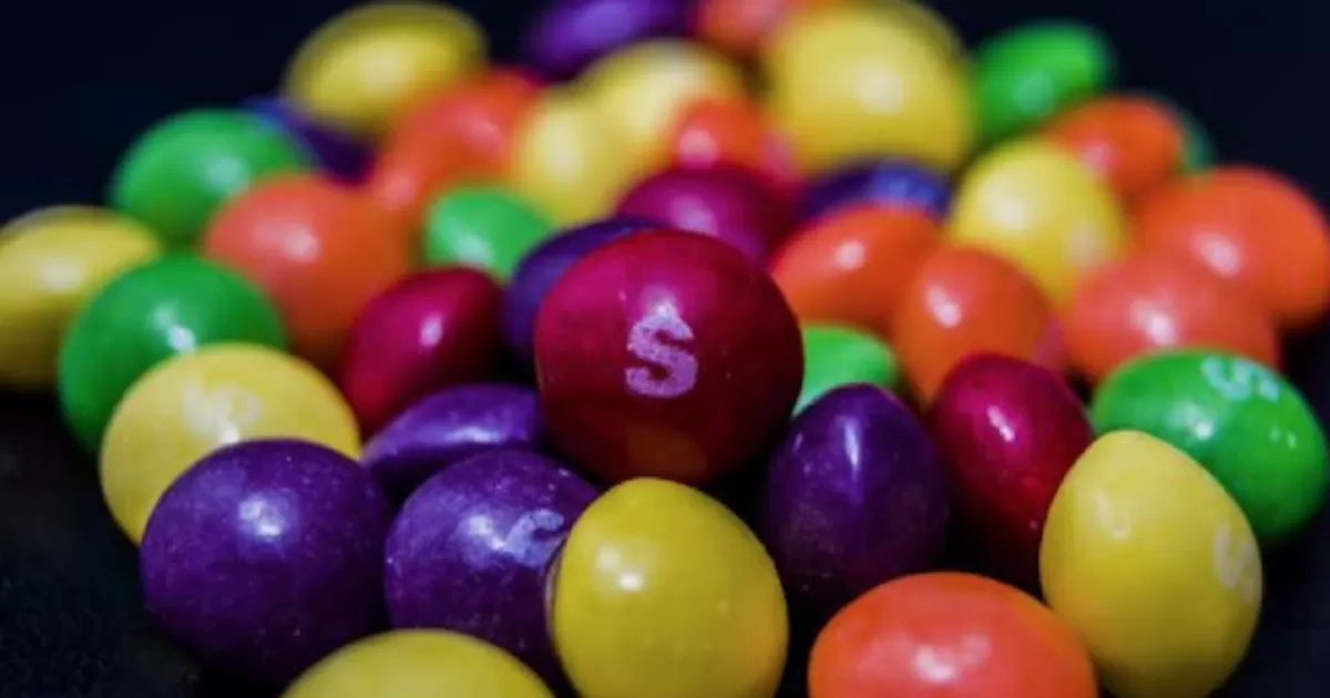 Los Skittles son tóxicos, según una demanda en Estados Unidos