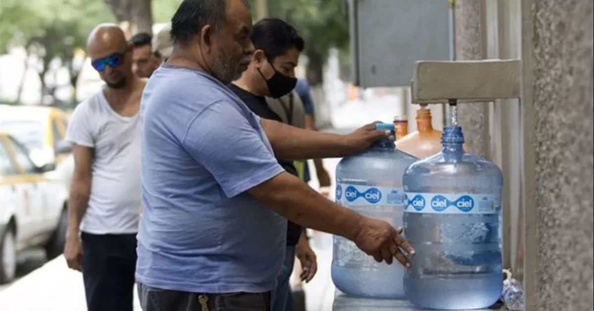 El Mandatario federal mencionÃ³ que las refresqueras y cerveceras no se verÃ­an afectadas con aportar agua a la poblaciÃ³n.