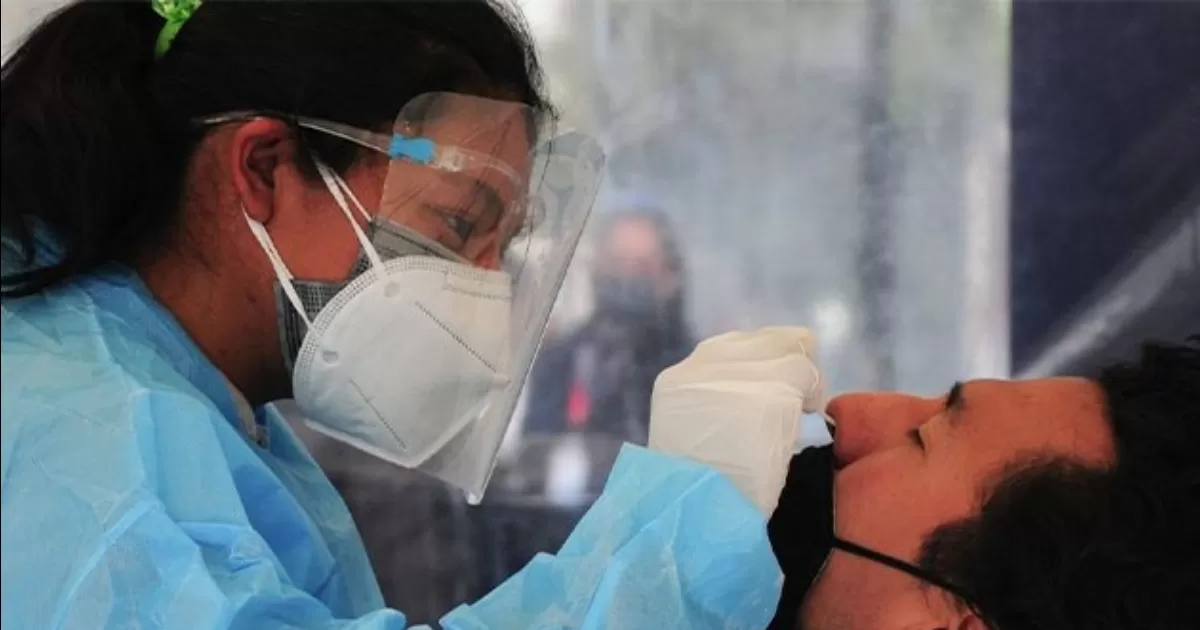 Récord: 70% de positividad en pruebas Covid-19 en Coahuila