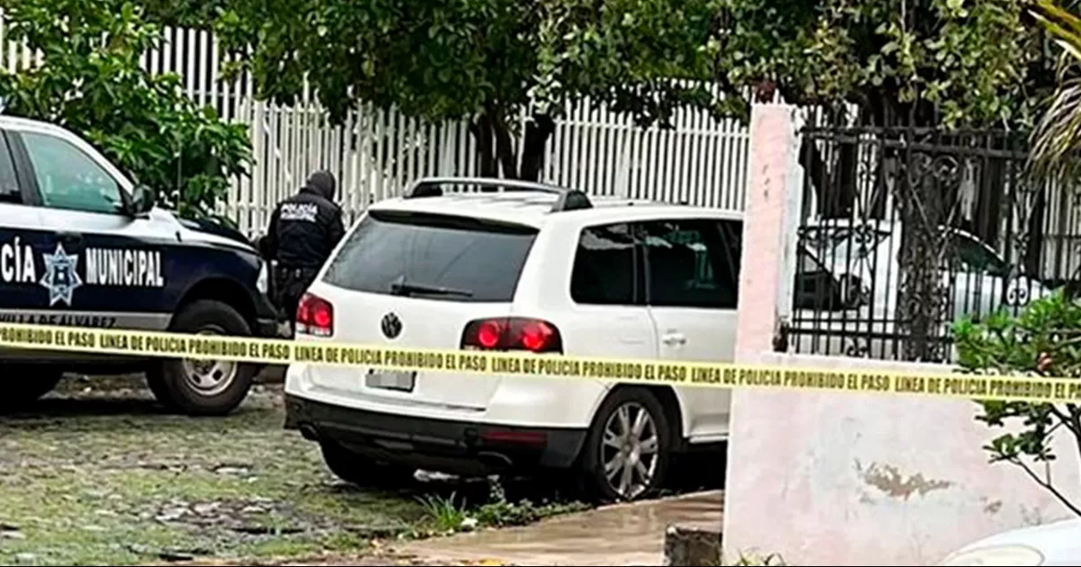 En dos hechos, autoridades localizaron restos humanos dentro de camioneta y vÃ­as vehiculares.