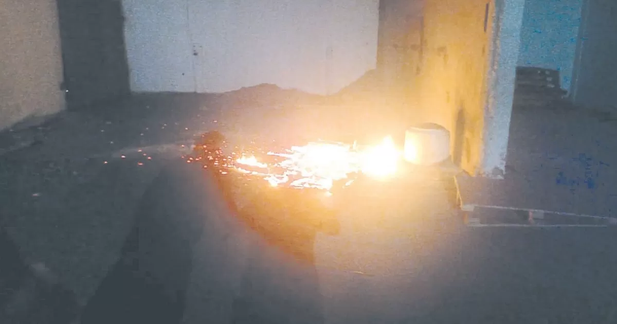 Reportan incendio en paqueterÃ­a Tresguerras