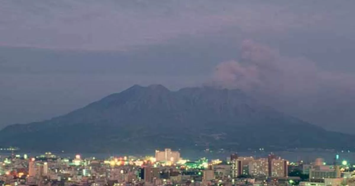 El volcÃ¡n de Sakurajima, en el suroeste de JapÃ³n, entrÃ³ en erupciÃ³n, segÃºn anunciÃ³ la Agencia MeteorolÃ³gica de JapÃ³n (JMA), que pidiÃ³ a los ciudadanos evacuar la zona.