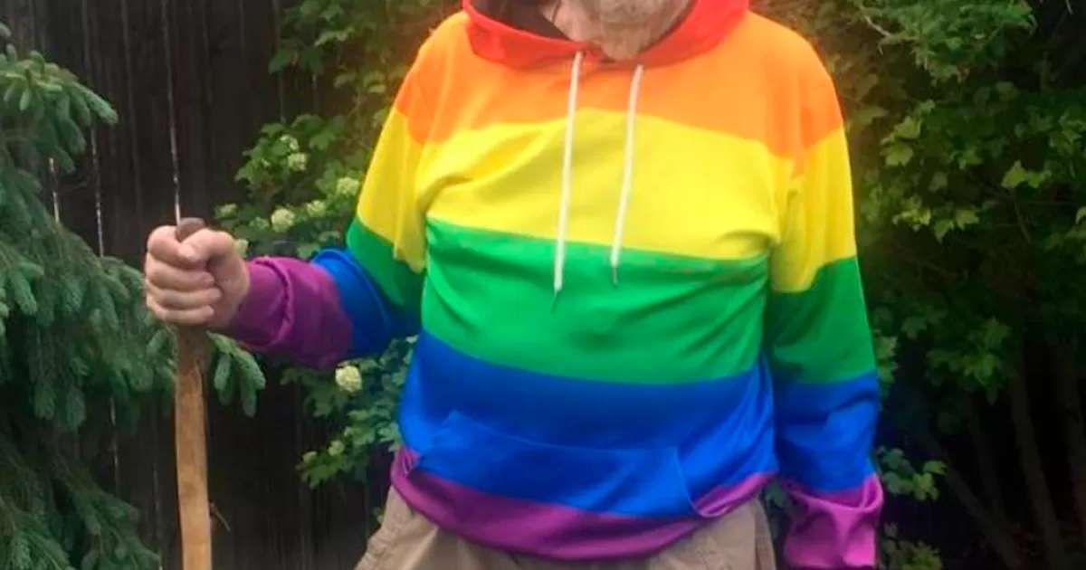 Adolescente apuñaló a un adulto de 71 años porque pensó que era gay