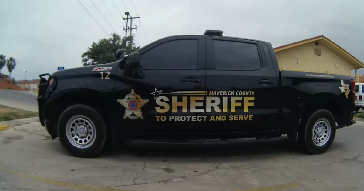 Se entregó al saber que tenía 4 órdenes de arresto en Eagle Pass