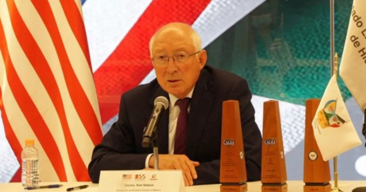 "Caravanas migrantes son promovidas por crimen organizado": Ken Salazar