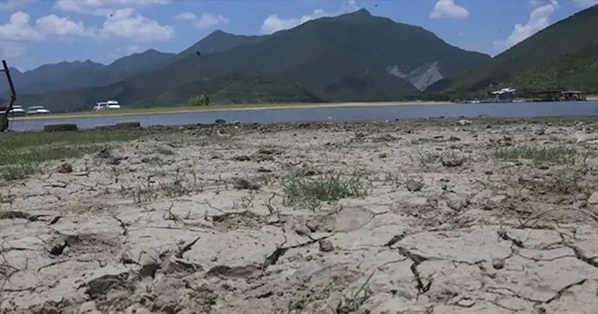 Convocan en Coahuila y Durango a donar agua para Nuevo León