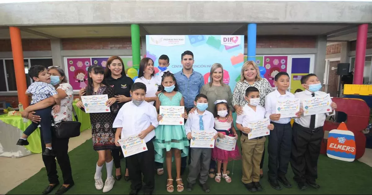 Encabeza alcaldesa graduación de alumnos del CADI