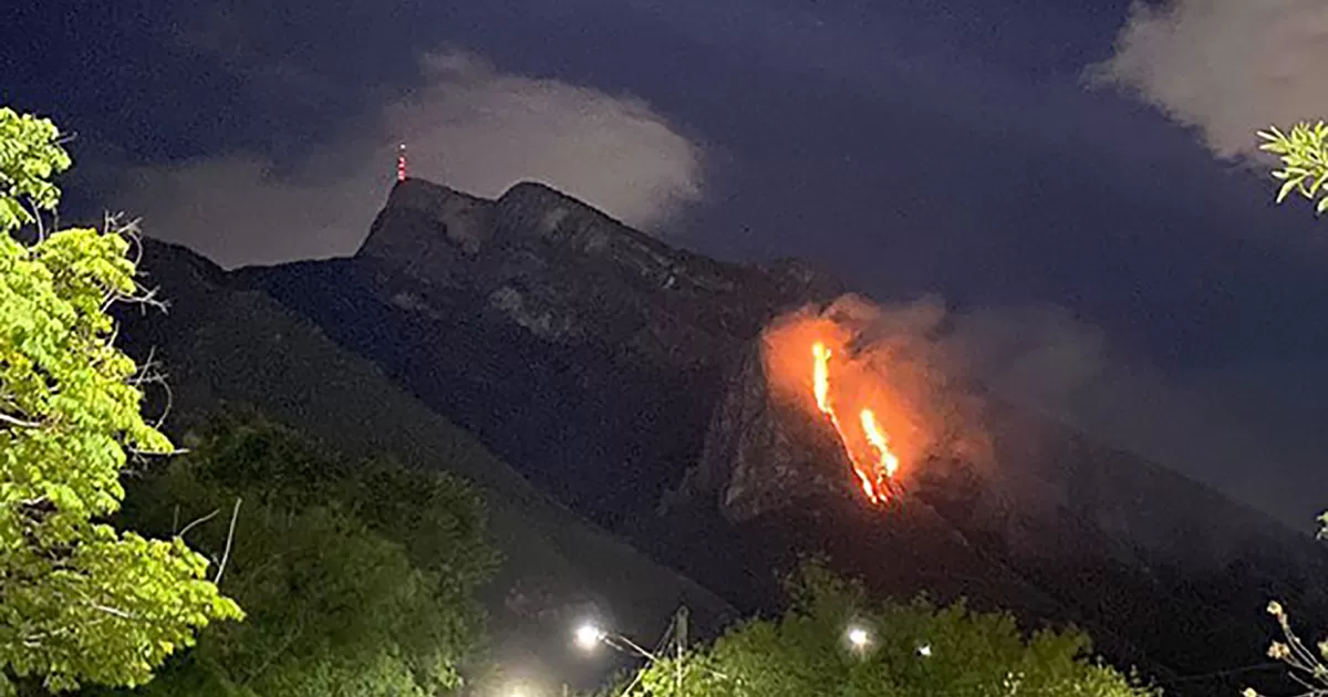 El siniestro es a la altura de los sectores conocidos como Cerro del PeÃ±Ã³n y Encinos de La Silla