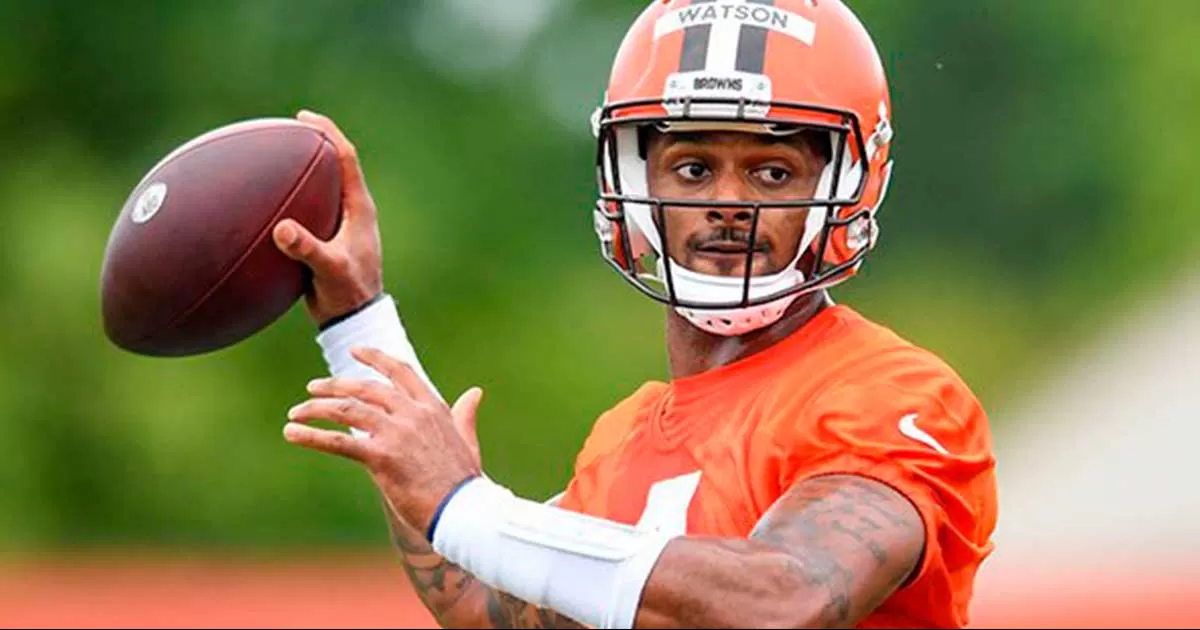 NFL suspende seis partidos a Deshaun Watson tras denuncias de abuso
