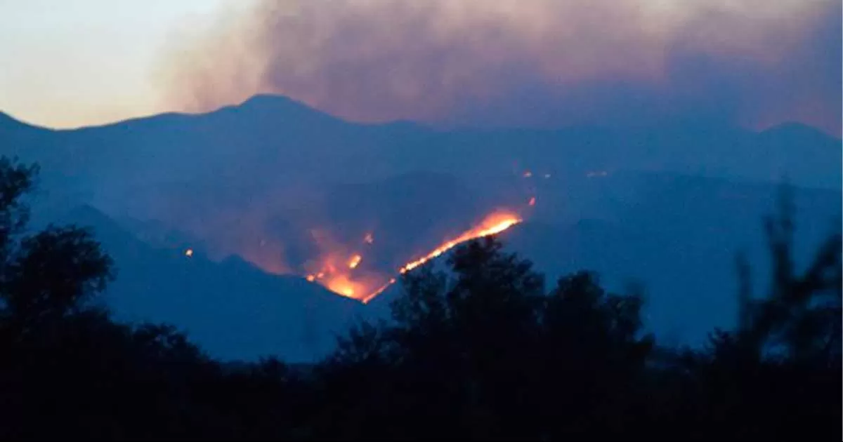 Invitan en Múzquiz a brindar víveres para brigadistas combatientes de incendio