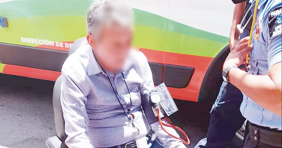 Fue embestido por la camioneta y Ãºnicamente tirado en el suelo