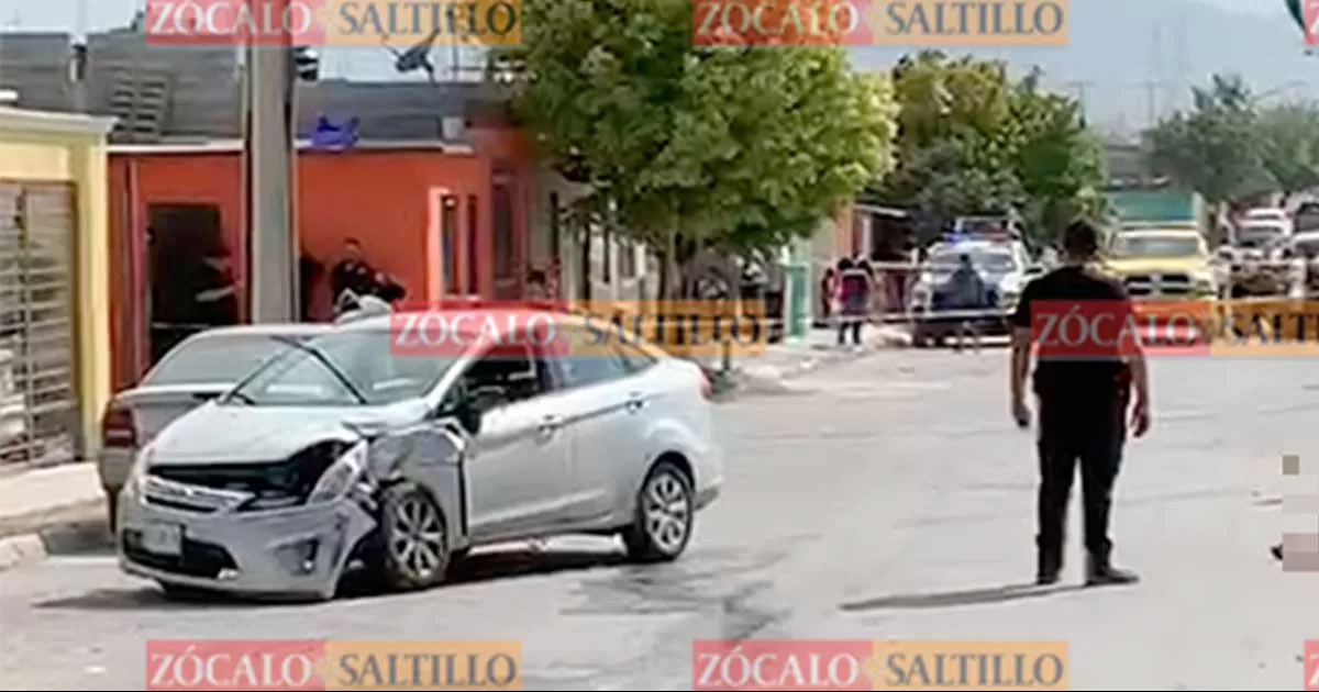 Muere jovencito de 15 años tras choque brutal con auto en colonia de Ramos Arizpe