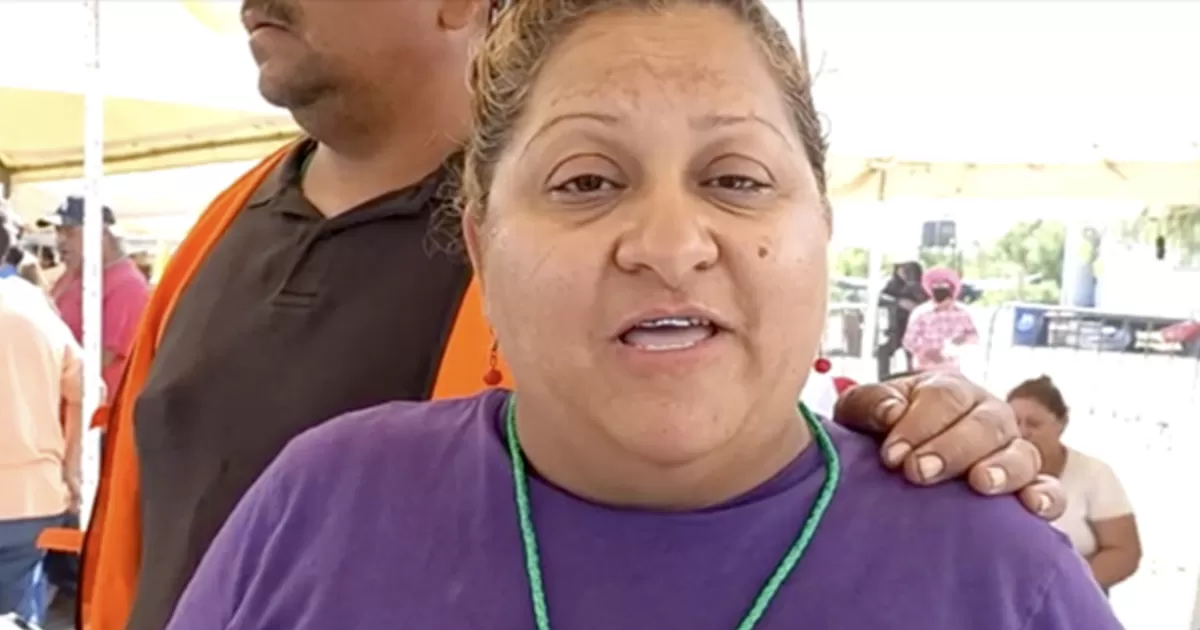 â€œEspero que sus fotografÃ­as le sirvan para su polÃ­tica, gracias, muchas gracias por el grandÃ­simo favor de la visita que nos vino a hacer , se lo agradezcoâ€ reclamÃ³ con lagrimas en su rostro.