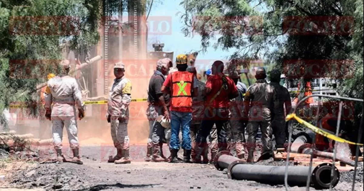 AMLO prevé que hasta mañana entren buzos por 10 mineros en Coahuila