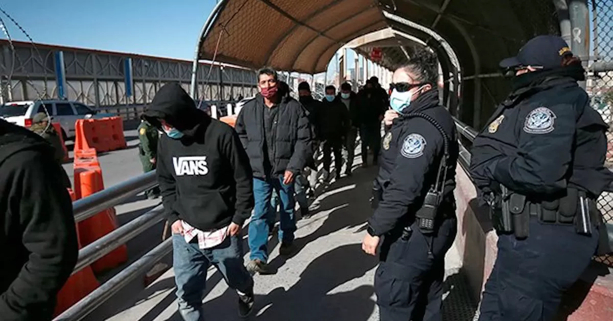 Los migrantes que deseen ingresar a EU ya no serÃ¡n inscritos en el programa  â€˜QuÃ©date en MÃ©xicoâ€™, mientras que los ya incorporados serÃ¡n desafiliados