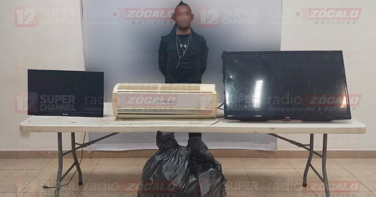 El sujeto no pudo comprobar la procedencia de los artÃ­culos y debido a que presentaban reporte de robo el hombre fue arrestado por las autoridades.