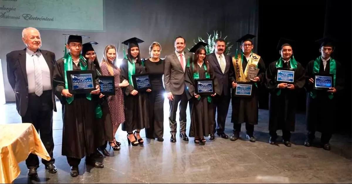 Inician graduaciones del CONALEP en Coahuila