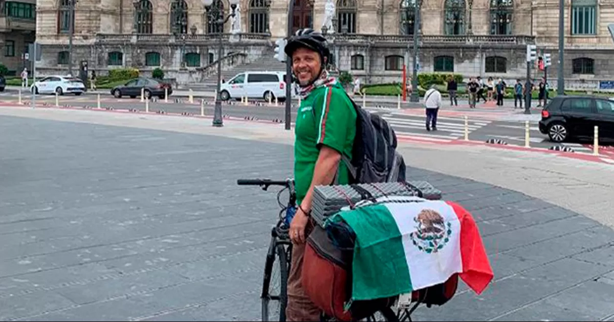 Mochilero mexicano cumple su meta de recorrer 100 países